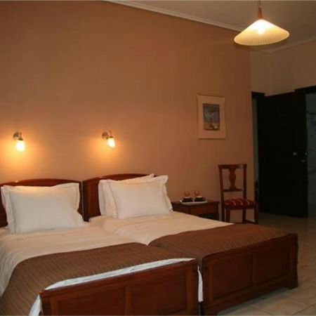 Villa C & C Delphi Bagian luar foto