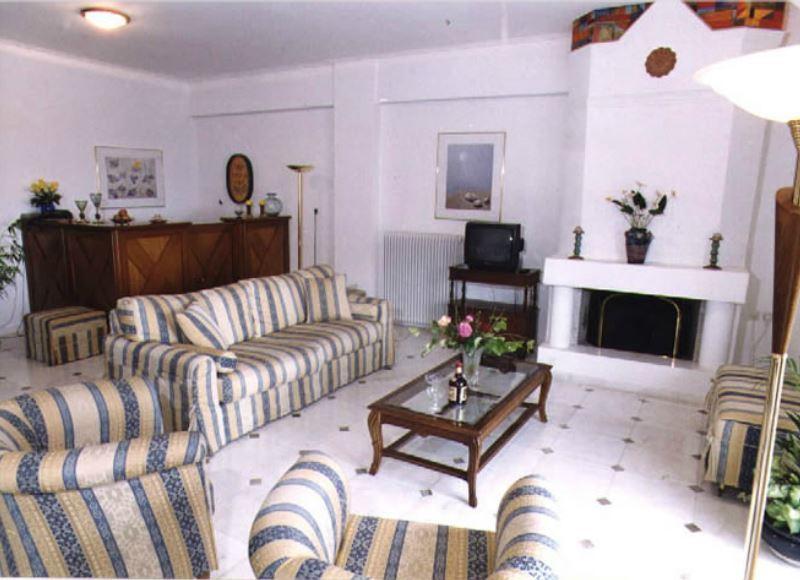 Villa C & C Delphi Bagian luar foto