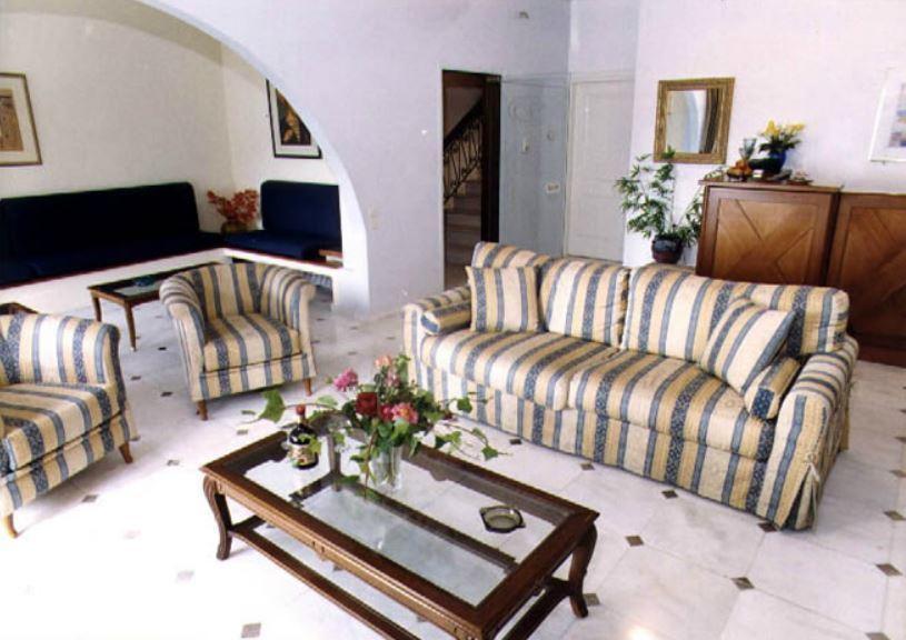 Villa C & C Delphi Bagian luar foto